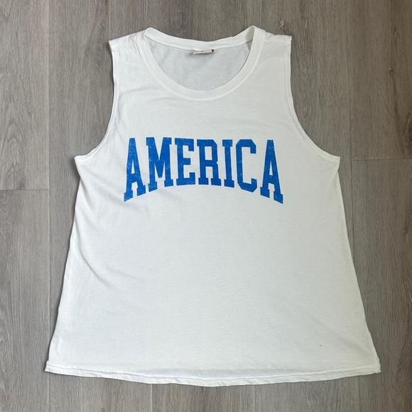 AMERICA White Sleeveless Top with Blue Print size small - Picture 3 of 7